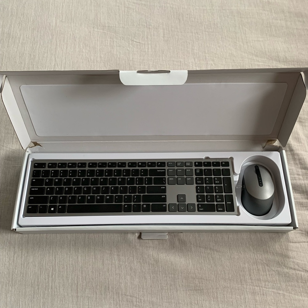 Dell Bluetooth Keyboard / Mouse KM7321W